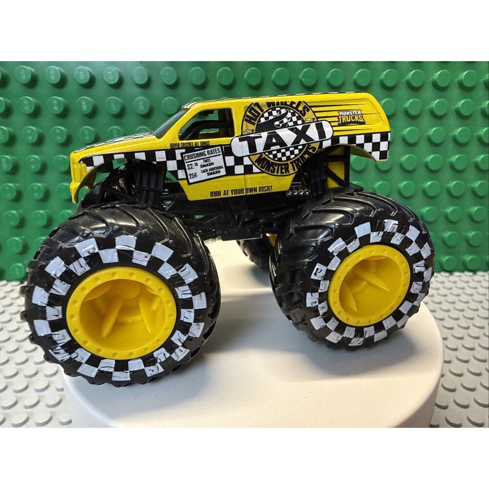 Hot wheels Monster Jam Hot Wheels Taxi Monster Truck Die-Cast Vehicle 1:64 Scale